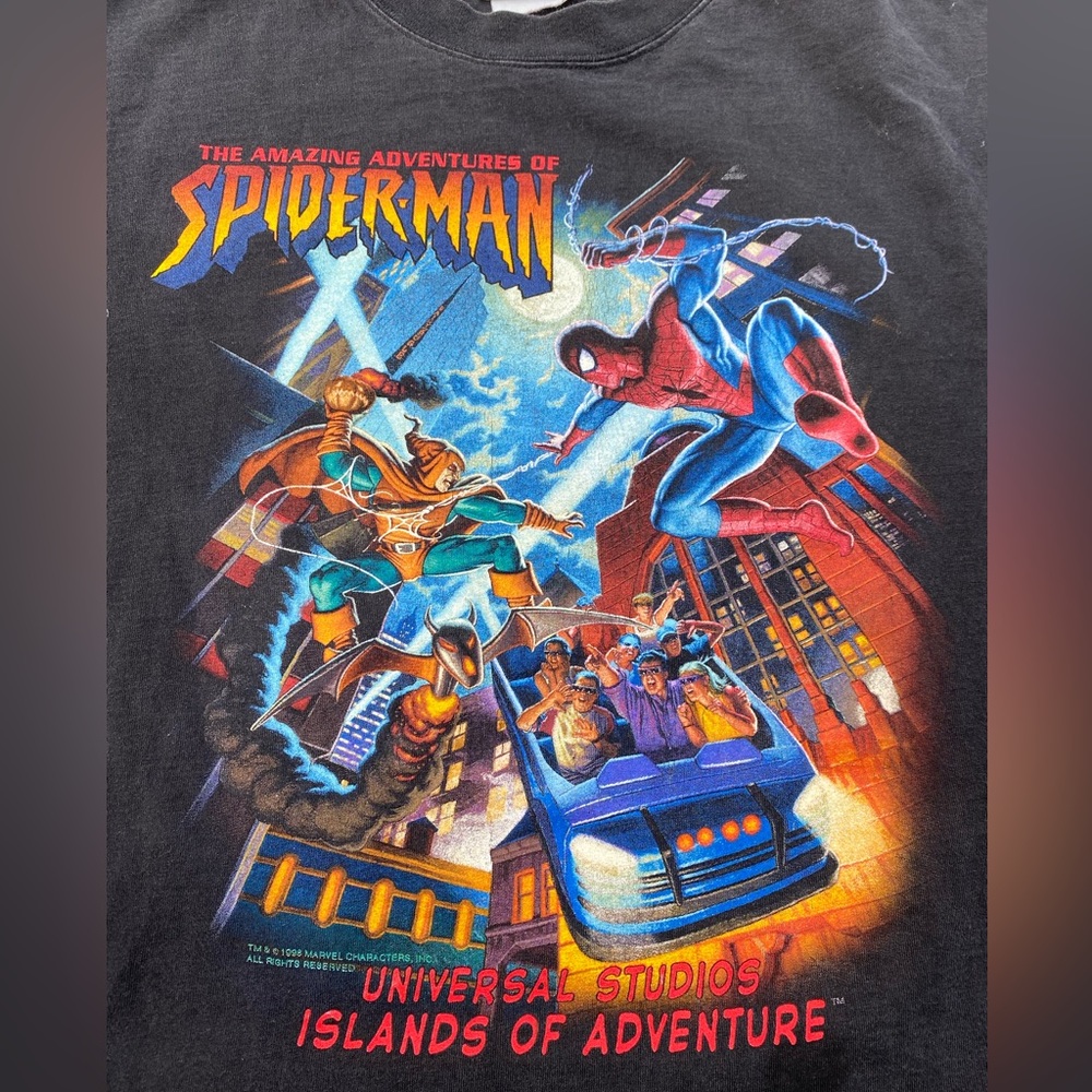 1998 Vintage Universal Studios Islands of Adventure Spider-man tee